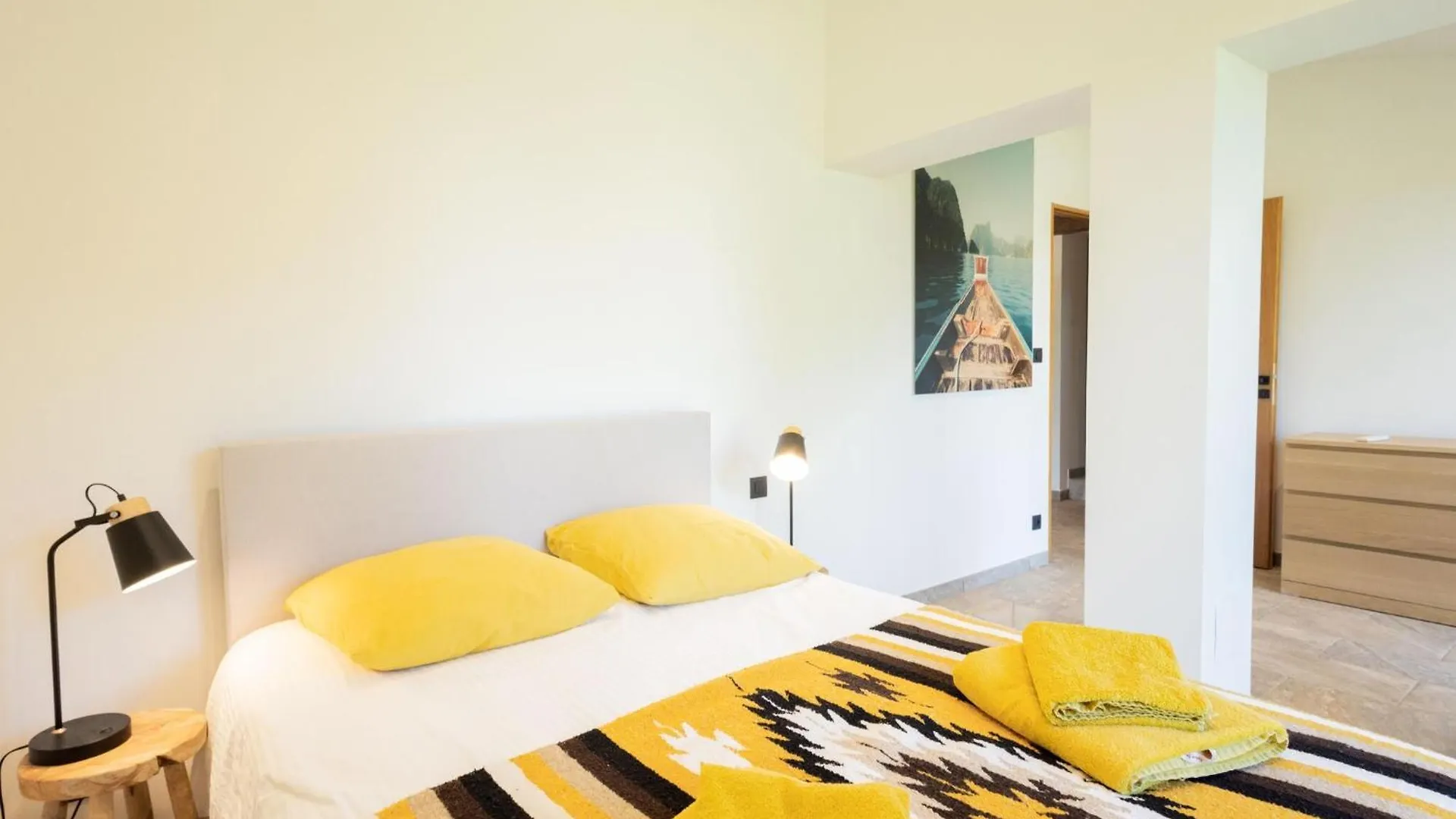 Spacious Holiday Home With Shared Pool Peyrusse-Grande