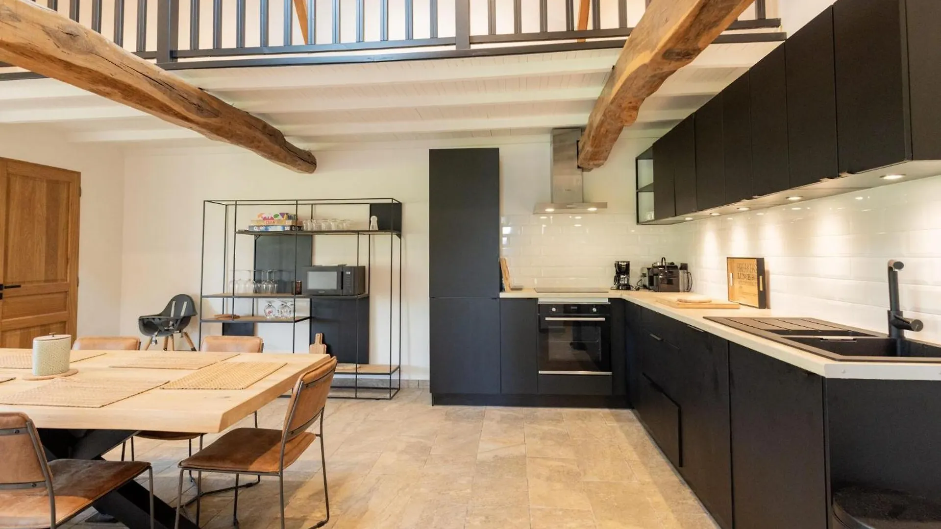 Spacious Holiday Home With Shared Pool Peyrusse-Grande