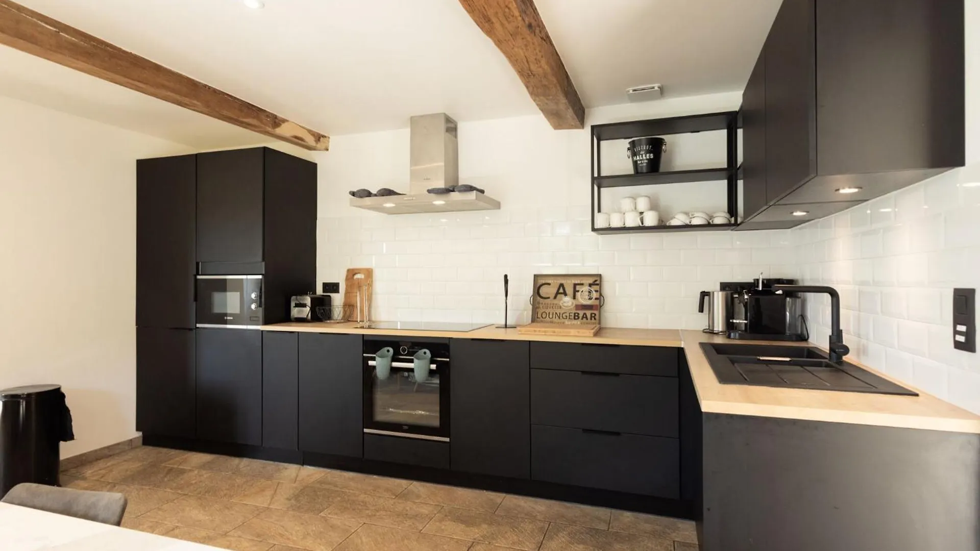 Spacious Holiday Home With Shared Pool Peyrusse-Grande